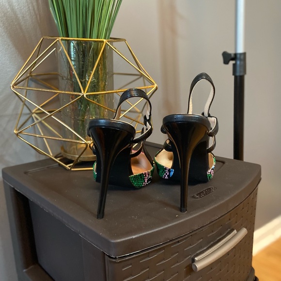 Heels - Picture 2 of 2